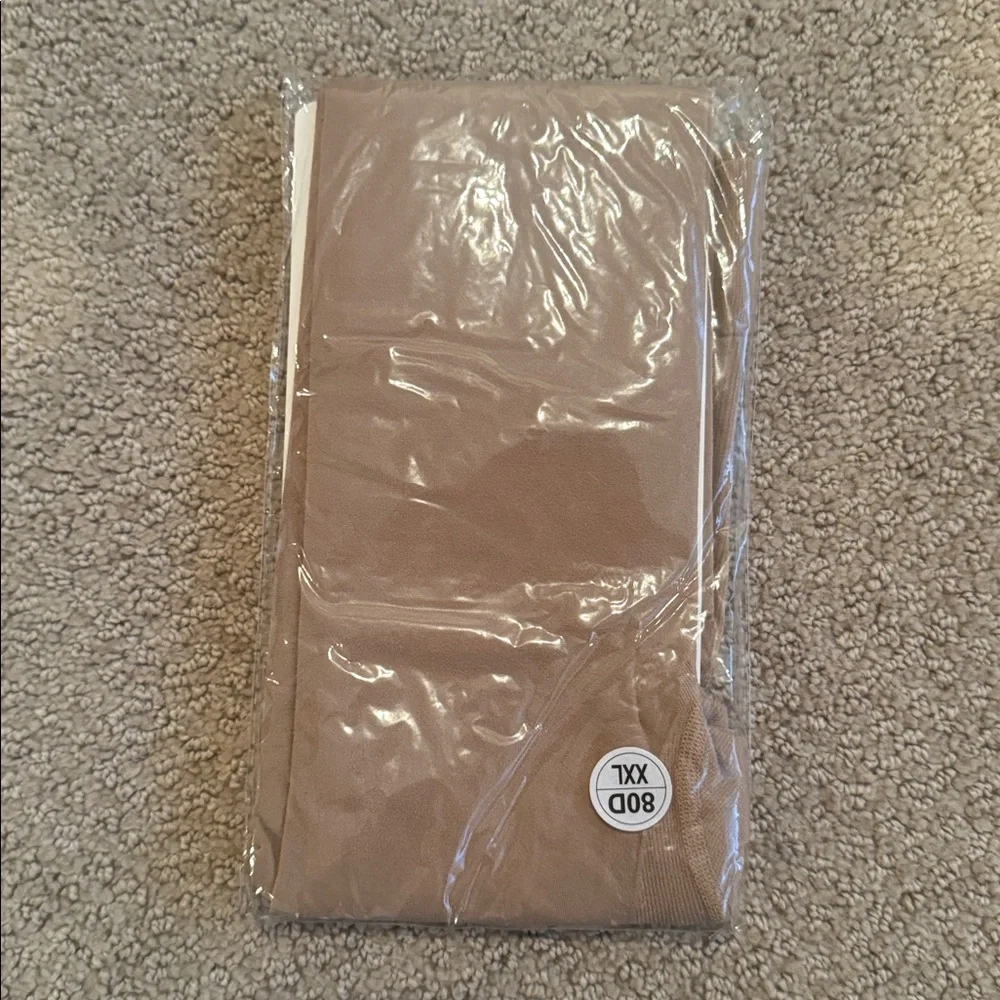 I13 NIB HONEYSEA 3 Pack Antibicrobu Sheer Pantyhose Tights, Nude‎ - Size: XXL